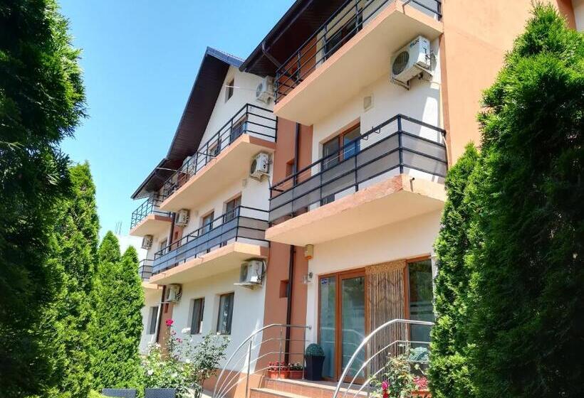 Pensjonat Casa Mevas