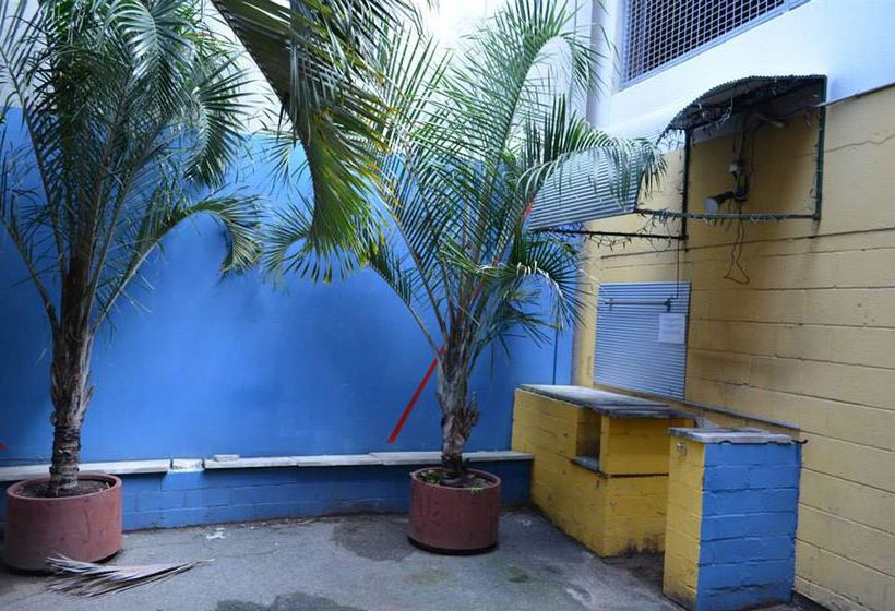 فندق صغير Wombat Backpackers