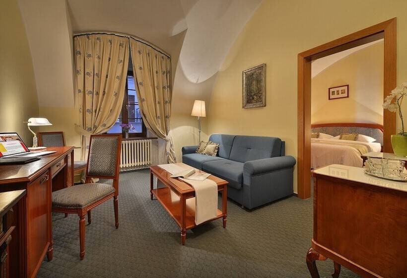 בית מלון כפרי Maximilian Lifestyle Resort