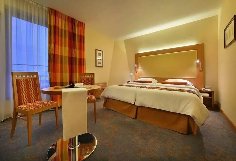 호텔 Maximilian Lifestyle Resort