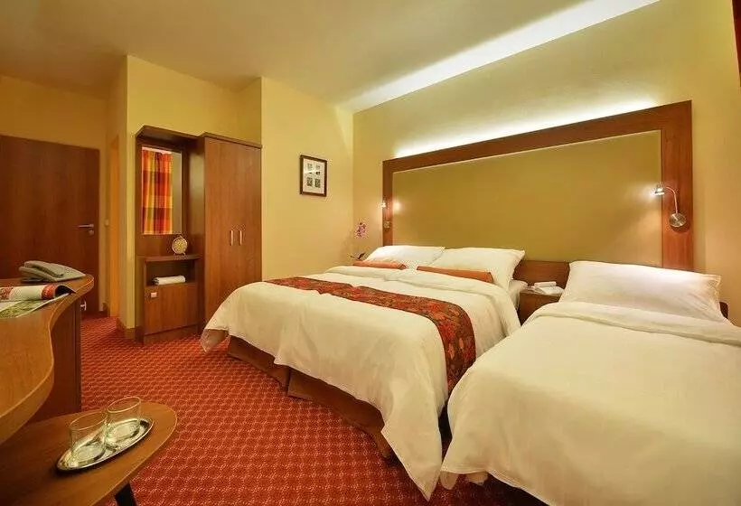 호텔 Maximilian Lifestyle Resort