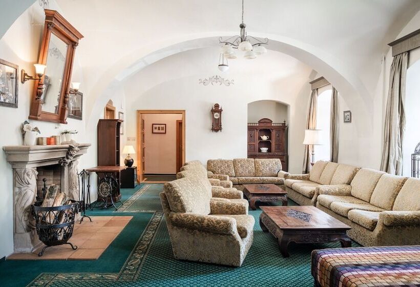 בית מלון כפרי Maximilian Lifestyle Resort