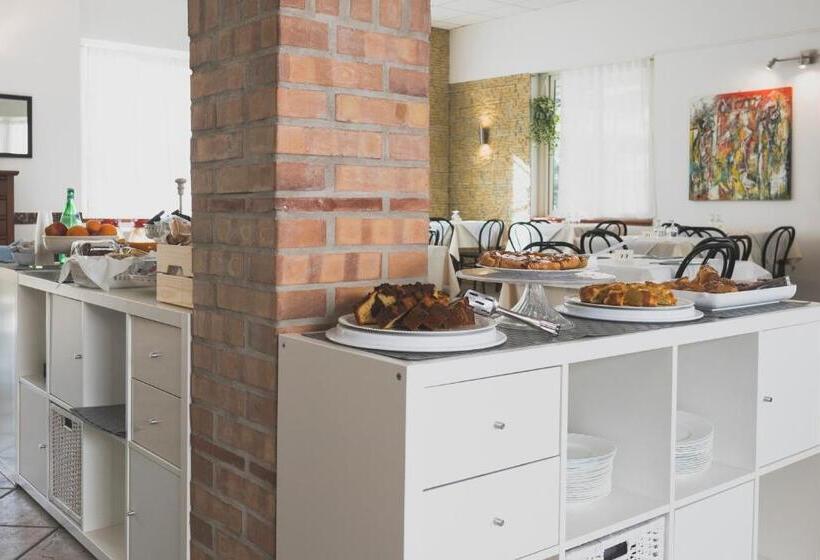 בית מלון כפרי Minturnae