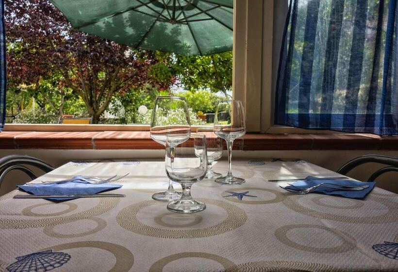 בית מלון כפרי Minturnae