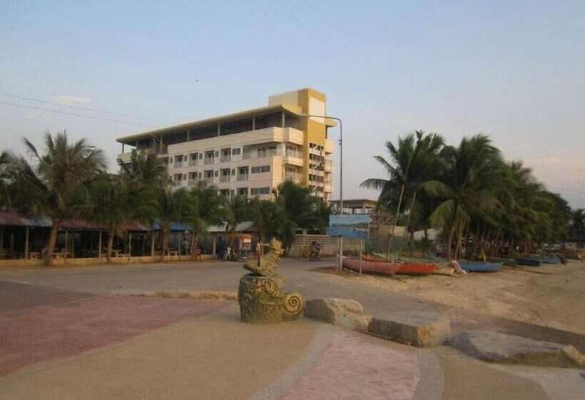 Отель Nanachart Bangsaen