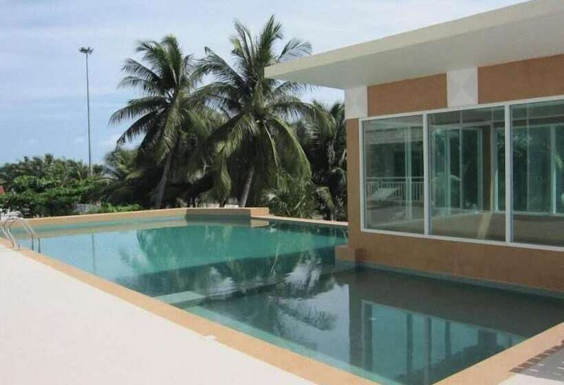 Отель Nanachart Bangsaen