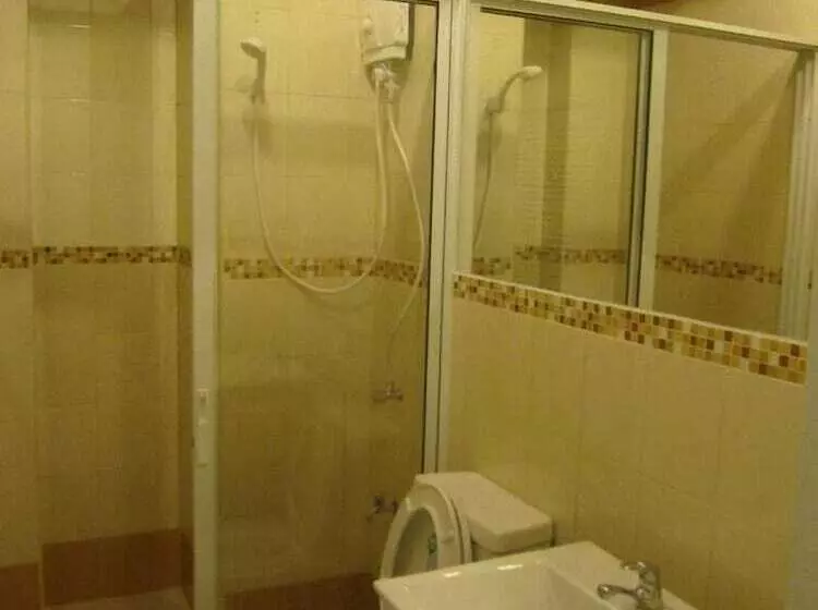 Отель Nanachart Bangsaen