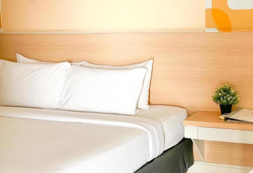 Отель Nanachart Bangsaen