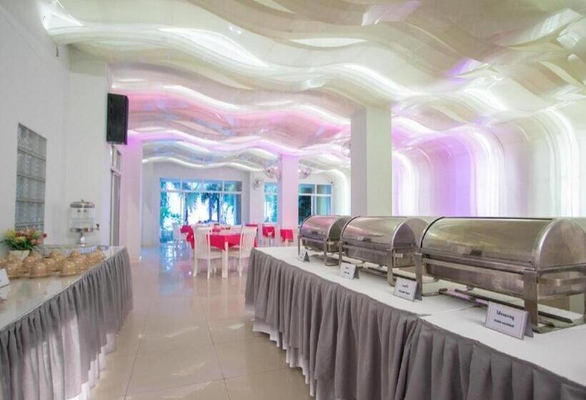 Отель Nanachart Bangsaen