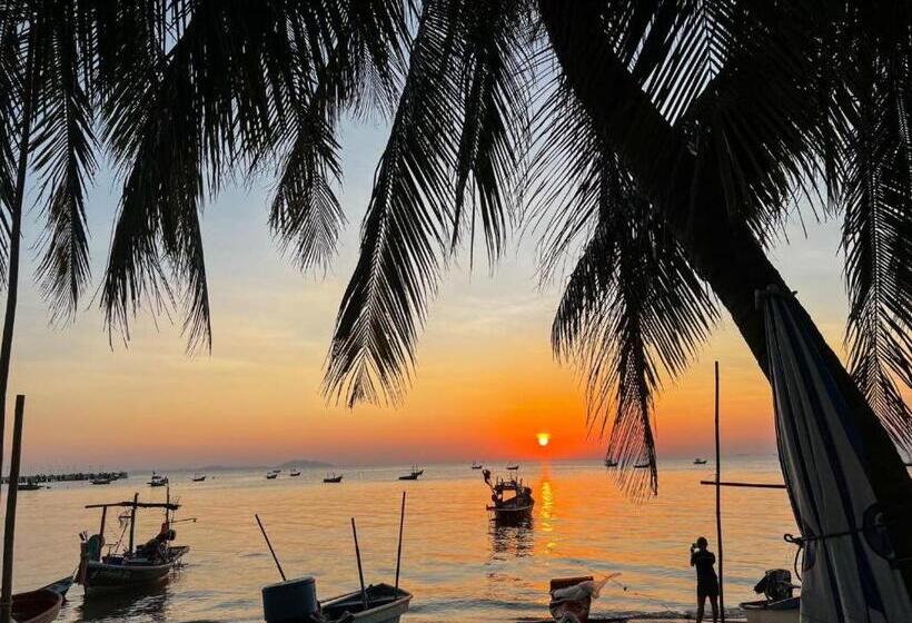 Отель Nanachart Bangsaen