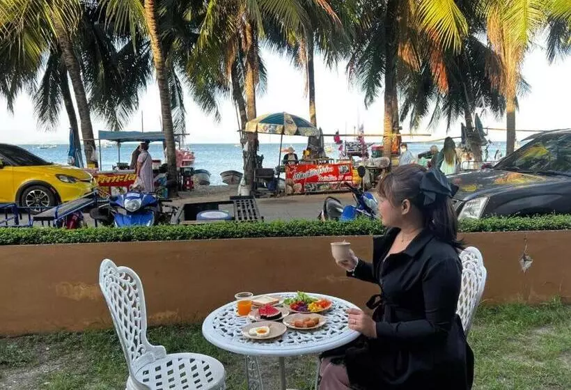 Отель Nanachart Bangsaen