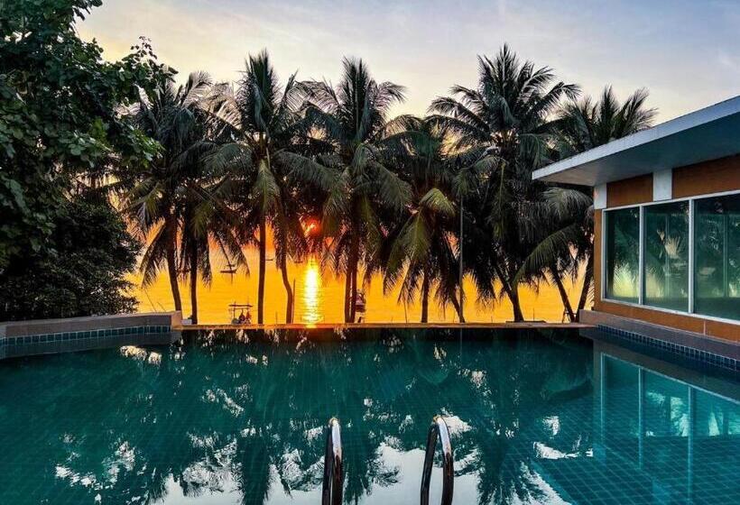 Отель Nanachart Bangsaen