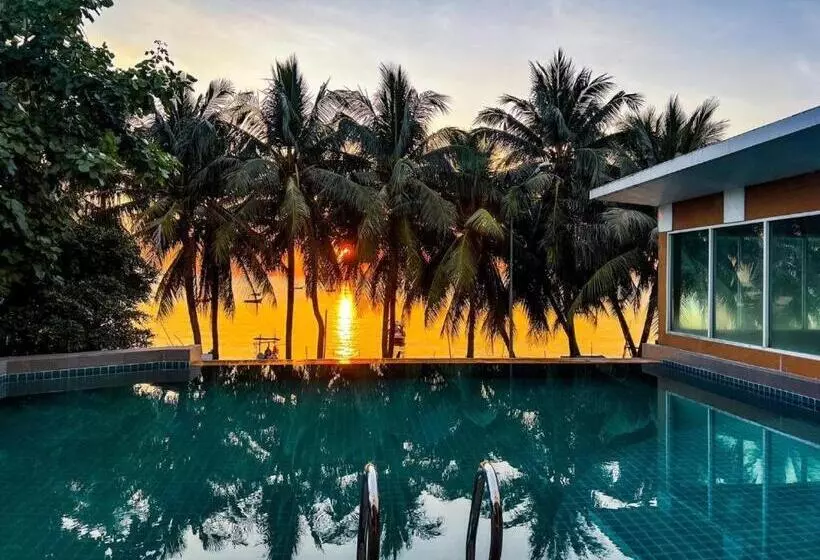 Отель Nanachart Bangsaen