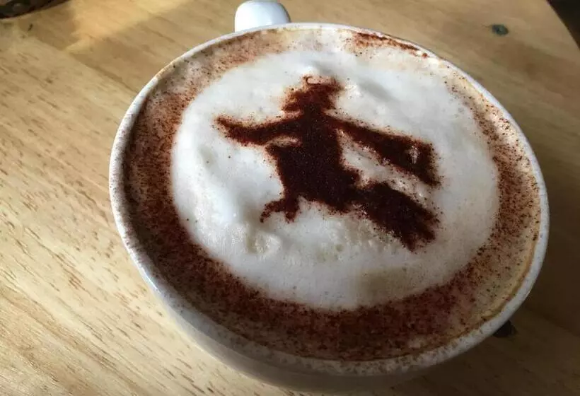 Отель The Dyvels Inn