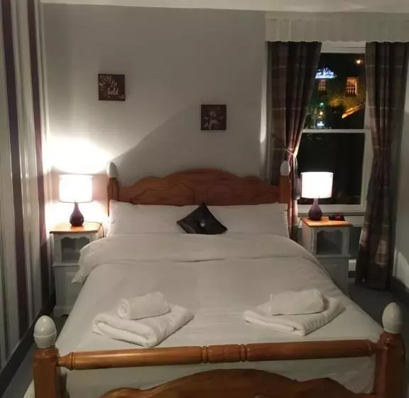 Отель The Dyvels Inn