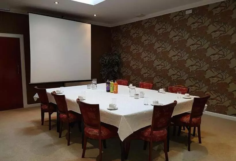 Отель The Panmure Arms