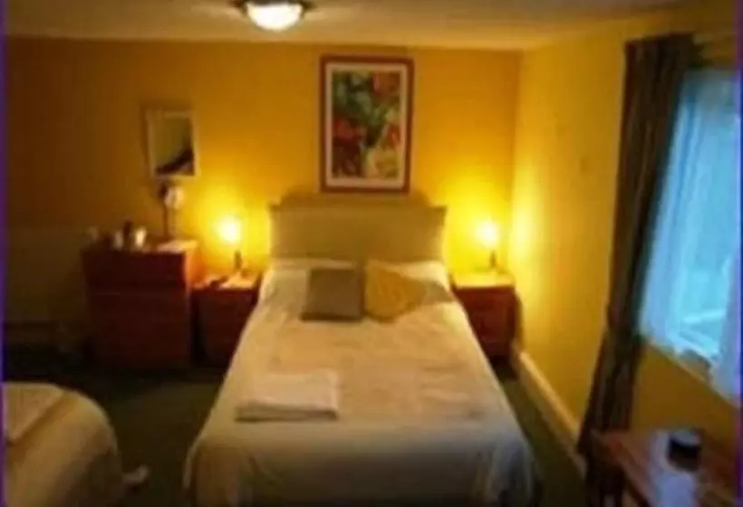 Отель The Talbot