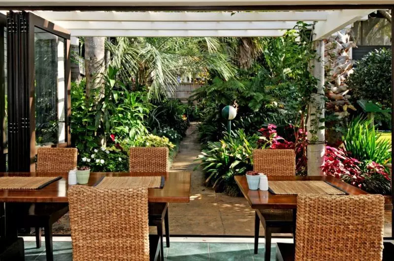 モーテル Emerald Inn