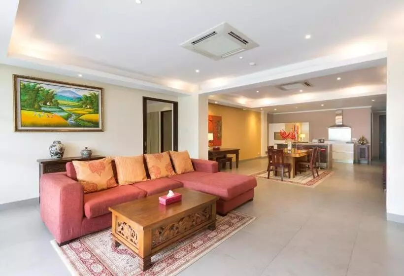 Peninsula Bay Resort