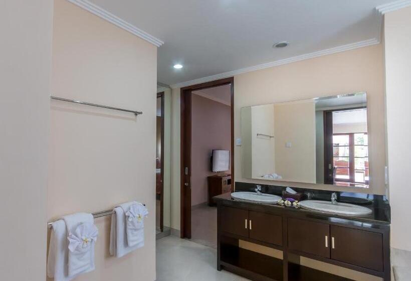 Peninsula Bay Resort