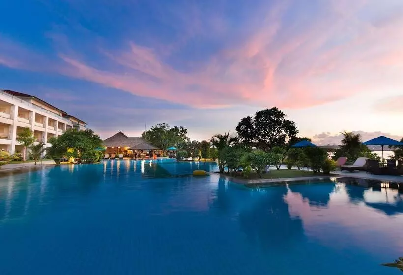 Peninsula Bay Resort