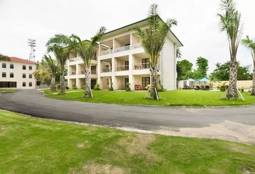 Peninsula Bay Resort