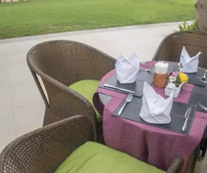 Peninsula Bay Resort