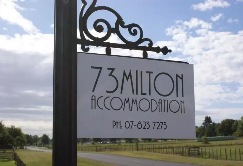 ペンション 73 Milton Accommodation