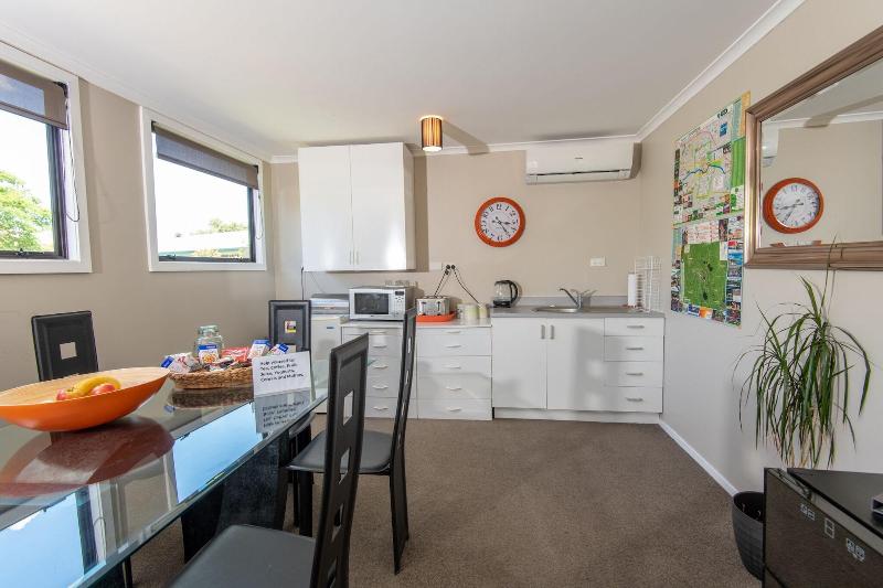 פנסיון 73 Milton Accommodation