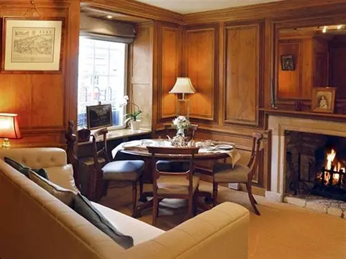 پانسیون The Glove House