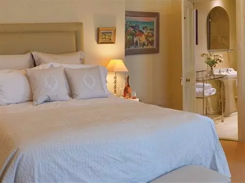 پانسیون The Glove House