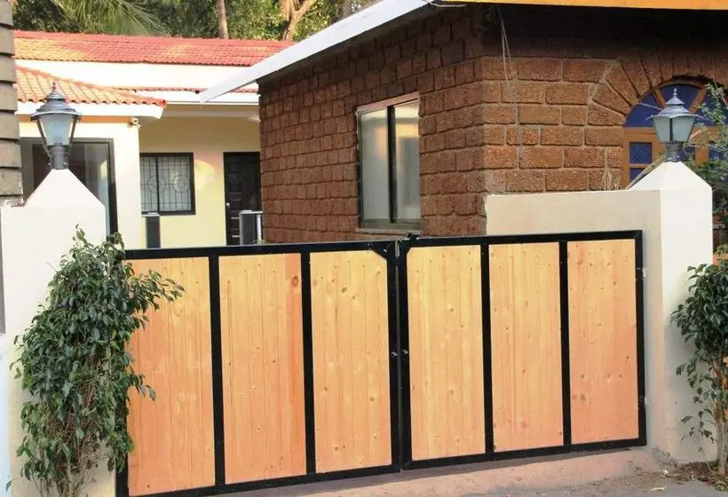 ペンション Vagator House