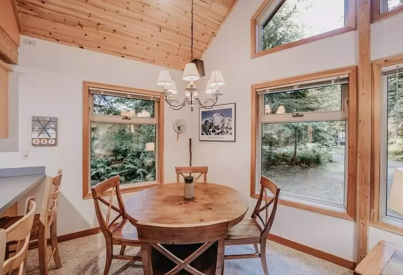 75sl   Wifi   Bbq   Pets Ok   Sleeps 6 2 Bedroom Home By Redawning