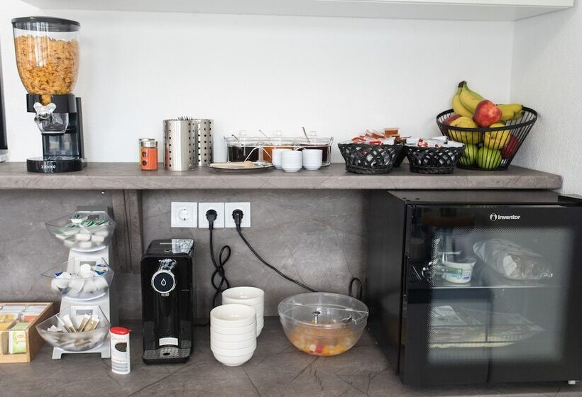 Aeonian Luxury Suites Asprovalta, Adults Only & Kids 12 Plus