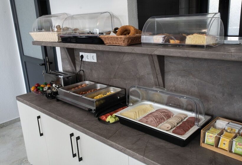 Aeonian Luxury Suites Asprovalta, Adults Only & Kids 12 Plus