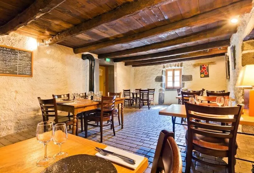 簡易ホテル Auberge De La Moreno