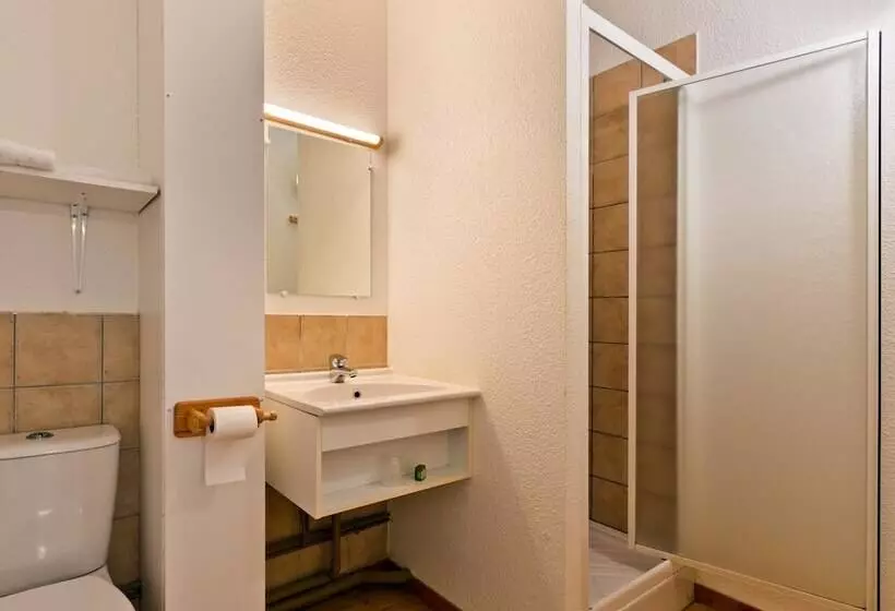 簡易ホテル Auberge De La Moreno