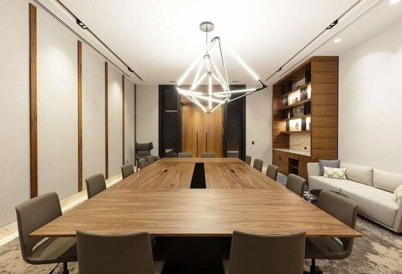 فندق Hilton Monterrey Valle