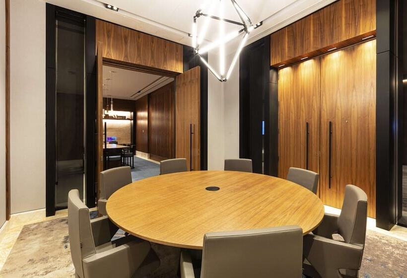 فندق Hilton Monterrey Valle