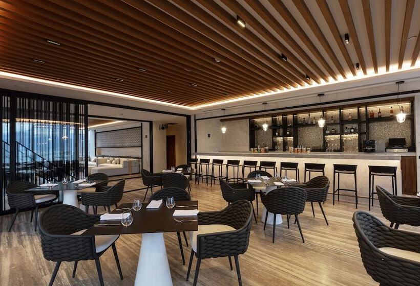 فندق Hilton Monterrey Valle