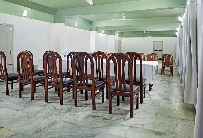 Hotel Treebo Kumily Gate Thekkady