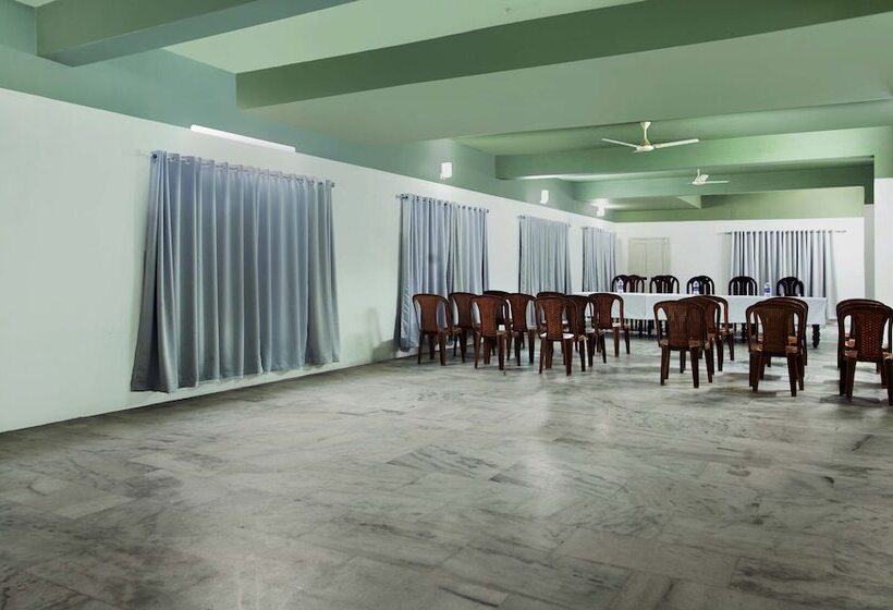 Hotel Treebo Kumily Gate Thekkady