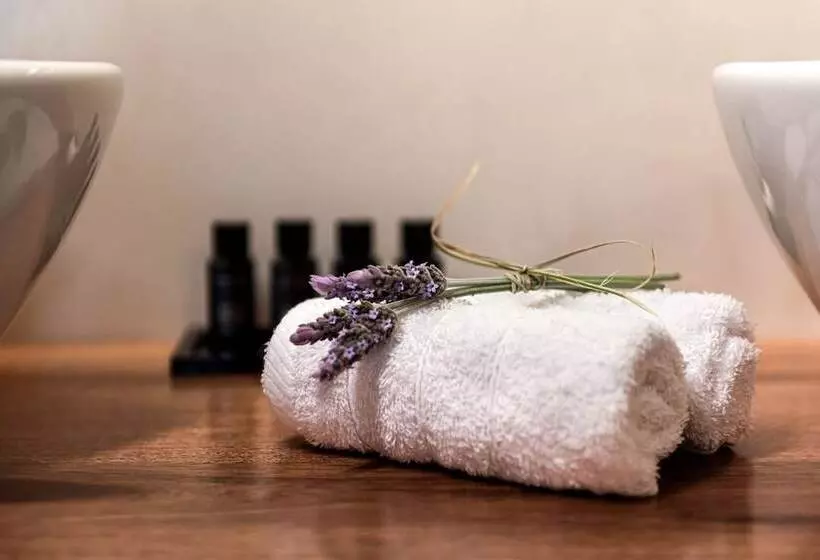 Hotelli Victoria Caves