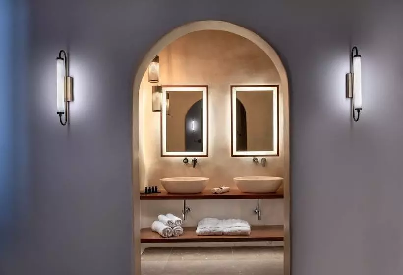 Hotelli Victoria Caves