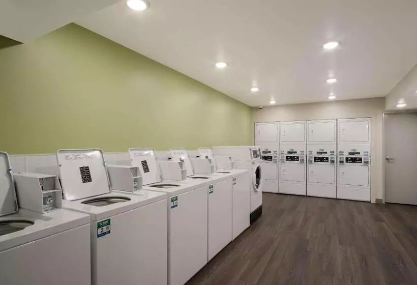 Hotelli Woodspring Suites Grand Rapids Kentwood