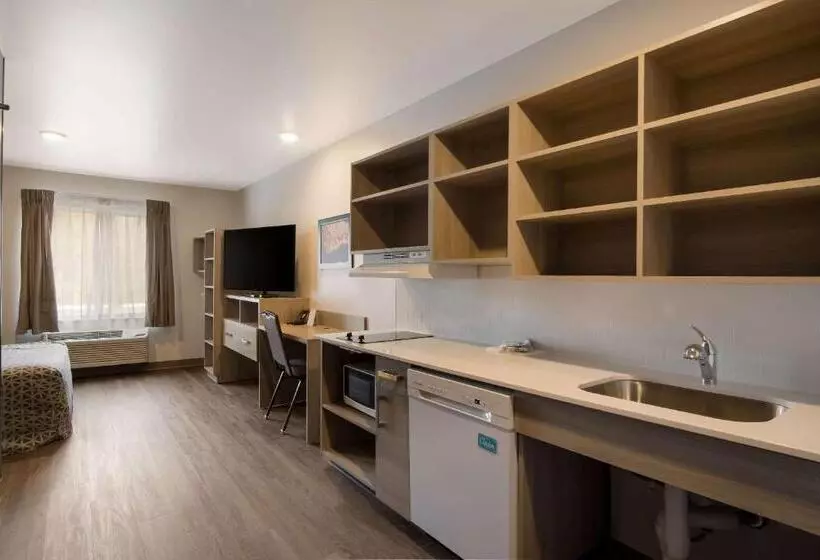 Hotelli Woodspring Suites Grand Rapids Kentwood