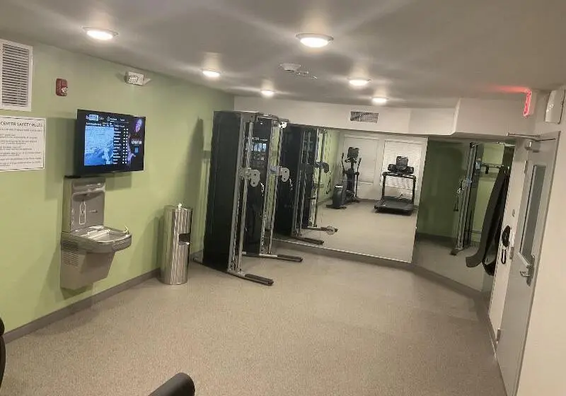 ホテル Woodspring Suites Grand Rapids Kentwood