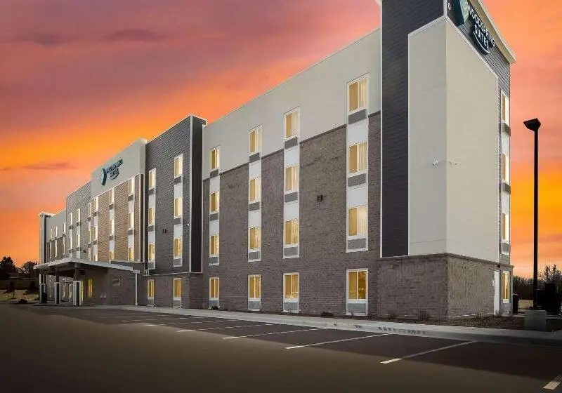 ホテル Woodspring Suites Grand Rapids Kentwood