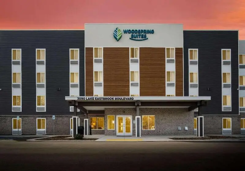 ホテル Woodspring Suites Grand Rapids Kentwood