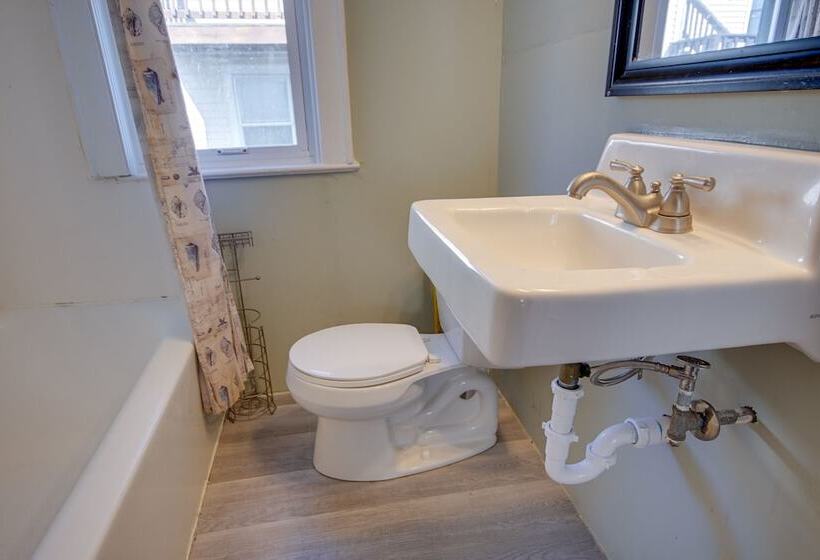 Majestic Hotel & Apartments